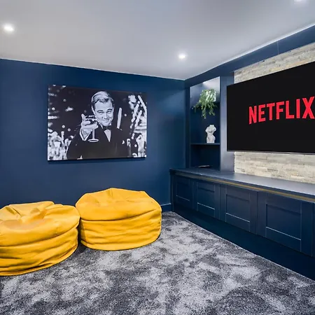House - Cinema - Near Sea Дом отдыха Скарборо