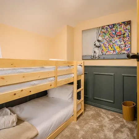 Holiday home Isabella's House - 4 Bedroom Scarborough