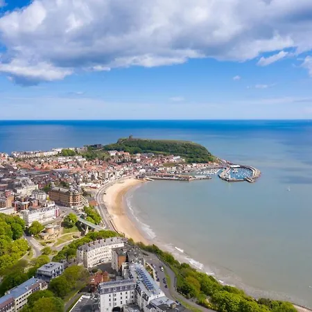 Isabella's House - 4 Bedroom Ferienhaus