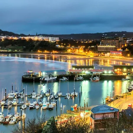 House - Cinema - Near Sea * Scarborough