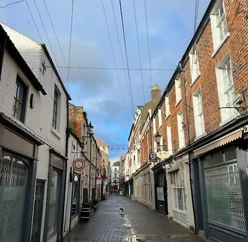 Isabella's House - 4 Bedroom *