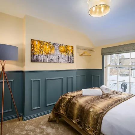 Isabella's House - 4 Bedroom *